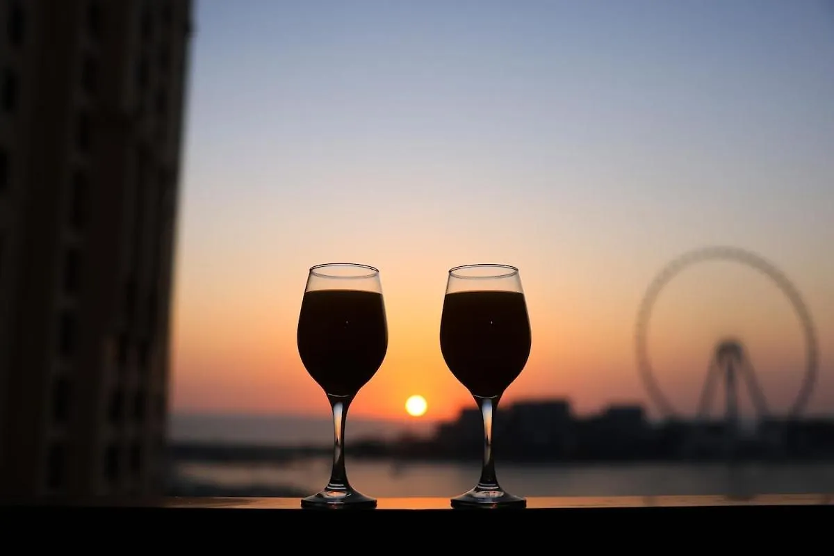 Cozy Dubai Eye & Sunset Views - Jbr Beachfront - Gym & Pool - Free Parking United Arab Emirates