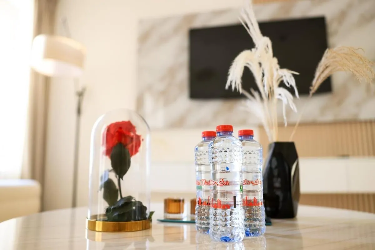 Cozy Dubai Eye & Sunset Views - Jbr Beachfront - Gym & Pool - Free Parking Apartment