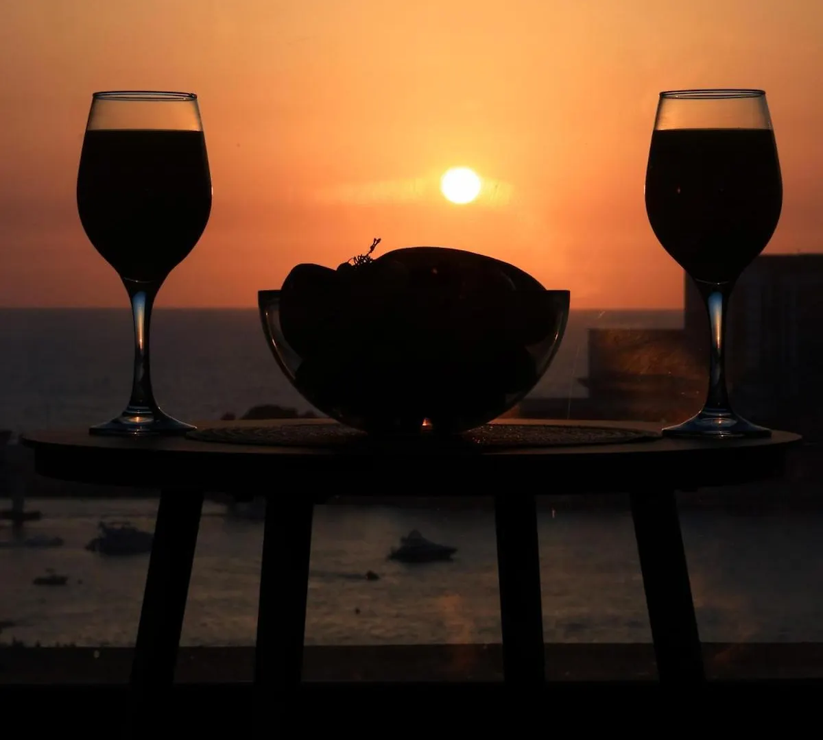 Cozy Dubai Eye & Sunset Views - Jbr Beachfront - Gym & Pool - Free Parking United Arab Emirates