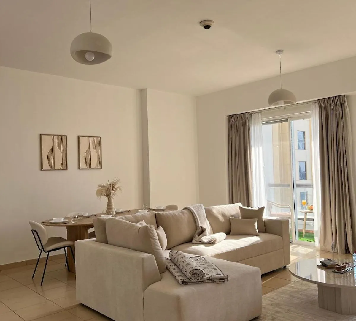 Cozy Dubai Eye & Sunset Views - Jbr Beachfront - Gym & Pool - Free Parking Apartment